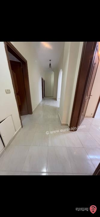 شقة مميزة ضمن بيت مستقل مساحة 200م للإيجار في اربد