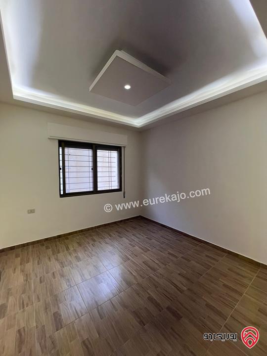 شقة مساحة 120م داخلي و 150م خارجي للبيع في عمان - ضاحية الرشيد