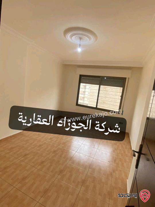 شقة ارضية مساحة 140م مع ترس وكراج خاص فارغة للايجار في عمان - الياسمين 