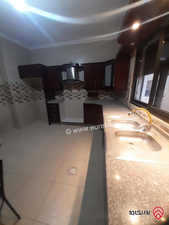 شقة طابق أول مساحة 175م للايجار في عمان - تلاع العلي 