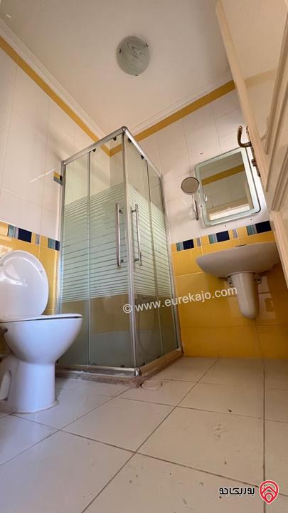 شقة طابقية طابق ثالث مساحة 190م للايجار في عمان - ام اذينة