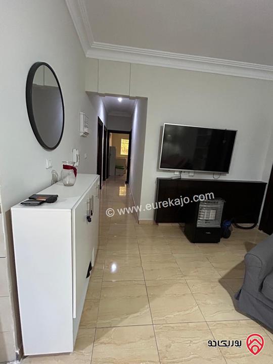 شقة مفروشة شبه ارضية مساحة 140م داخلي و 200م خارجي للإيجار في عمان - البنيات