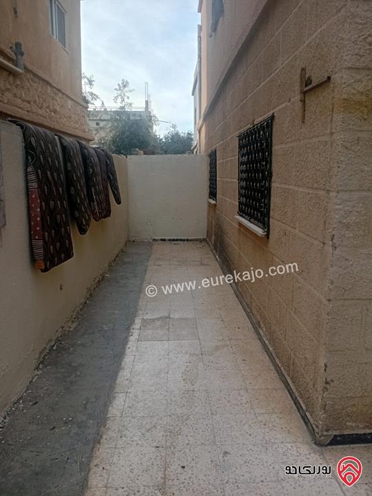 عمارة ثلاث شقق على أرض 443م للبيع في المفرق - حي الحسين
