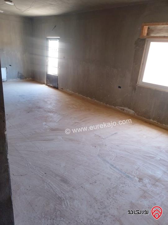 بيت مستقل غير مشطب مساحة 225م على أرض 900م للبيع في عمان - البيضاء