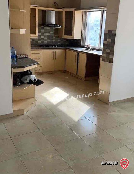 شقة طابق ثالث مساحة 150م للايجار في عمان - حي الياسمين 