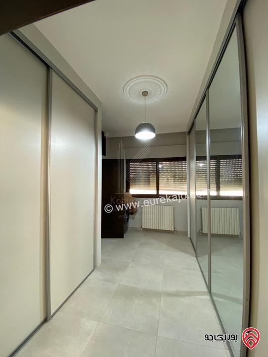 شقة فاخرة مساحة 195م طابق ثاني للبيع في عمان - ام اذينة