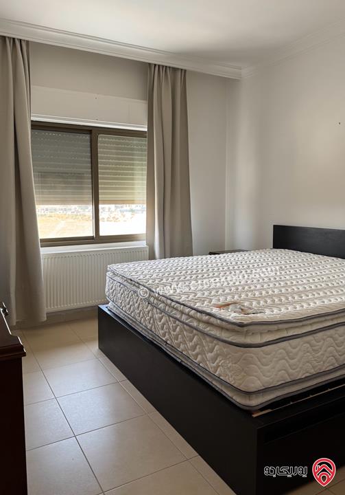 شقة طابق اخير مساحة 187م مع رووف منفصل 48م وترس 110م للبيع في عمان - مرج الحمام