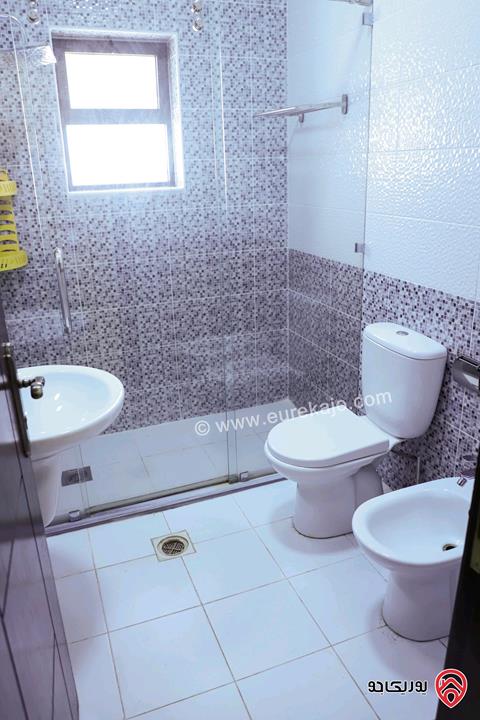 شقة ارضية مساحة 173م داخلي و 40م خارجي للبيع في عمان - مرج الحمام 