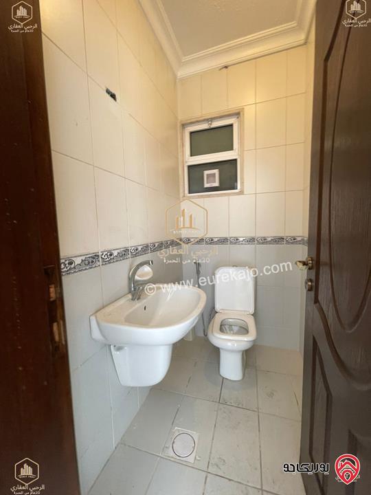 شقة طابق ثالث مع رووف مساحة 180م للايجار في عمان - الجاردنز 