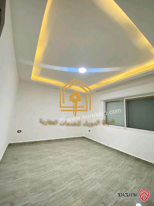 شقة سوبر ديلوكس طابق شبه ارضي مساحة 200م داخلي و 100م خارجي للايجار في عمان - طريق المطار 