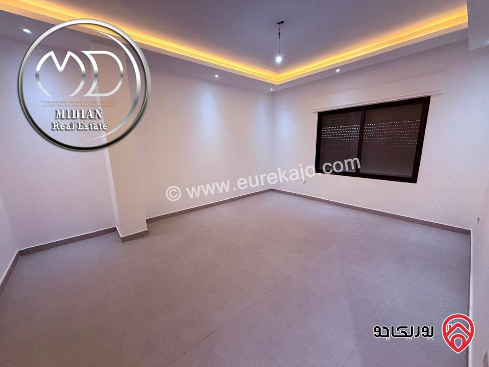 رووف جديد للبيع في عمان - الظهير مساحة 320م مع تراسات تشطيبات و ديكورات عصرية فاخرة اطلالة رائعة