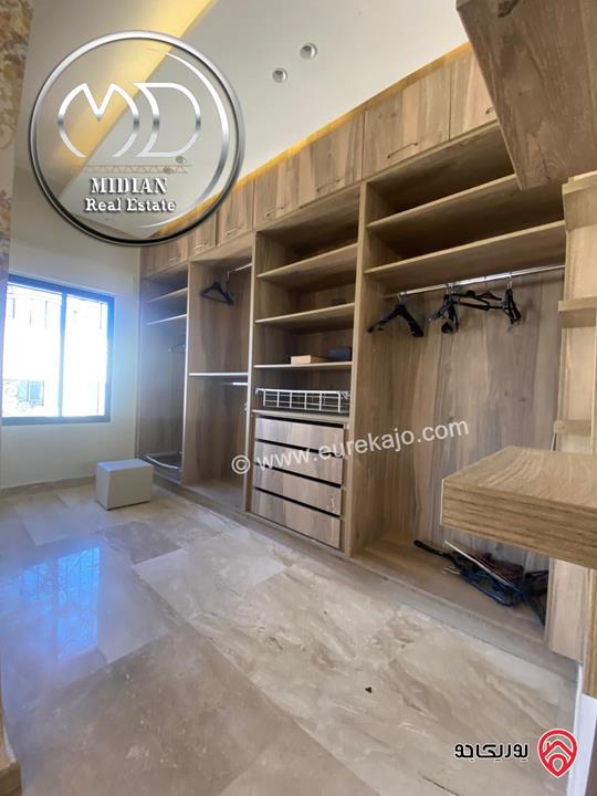 شقة للايجار طابق أخير مع روف في عمان - خلدا - العوجانية مساحة 425م مع تراسات تشطيبات ديكورات فاخرة اطلالة بانورامية خلابة