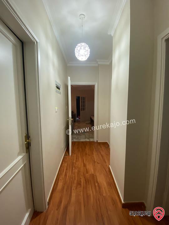 شقة طابق ثالث مساحة 195م للبيع في عمان - الشميساني 