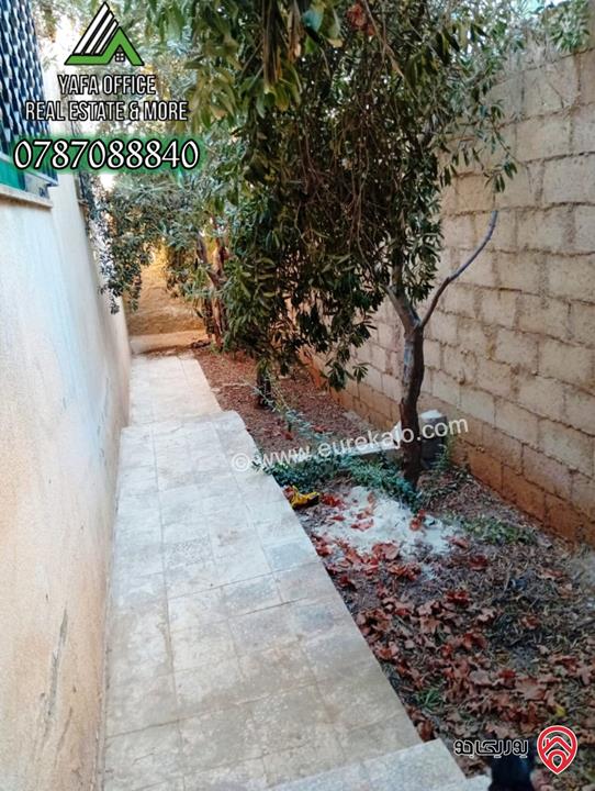 بيت مستقل مساحة 160م على ارض 485م للبيع في الزرقاء - إسكان الأمير هاشم
