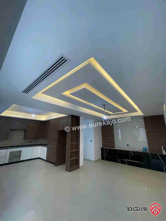 شقة جديدة لم تسكن طابق شبه ارضي مساحة 230م للإيجار في عمان - رجم عميش 