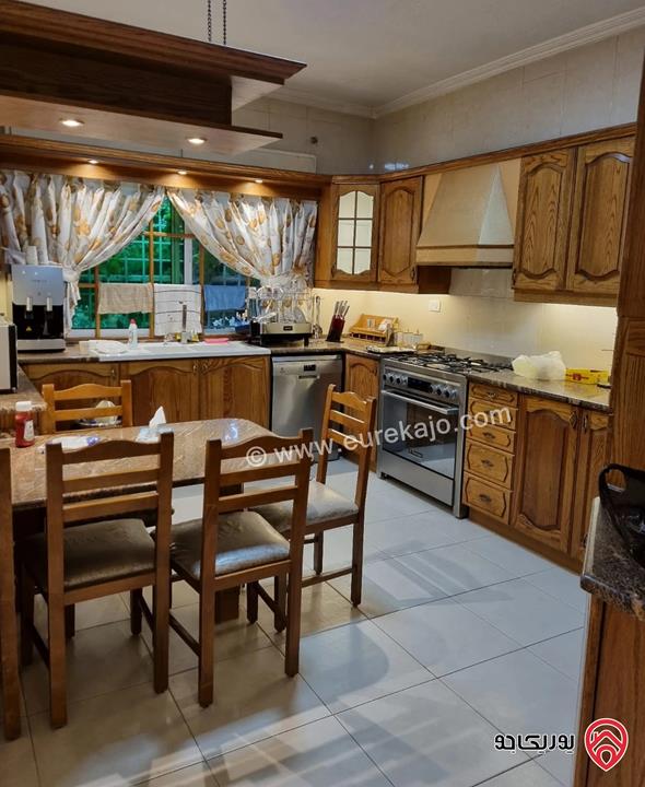 شقة أرضية مساحة 200م للايجار مفروشة في عمان - عبدون