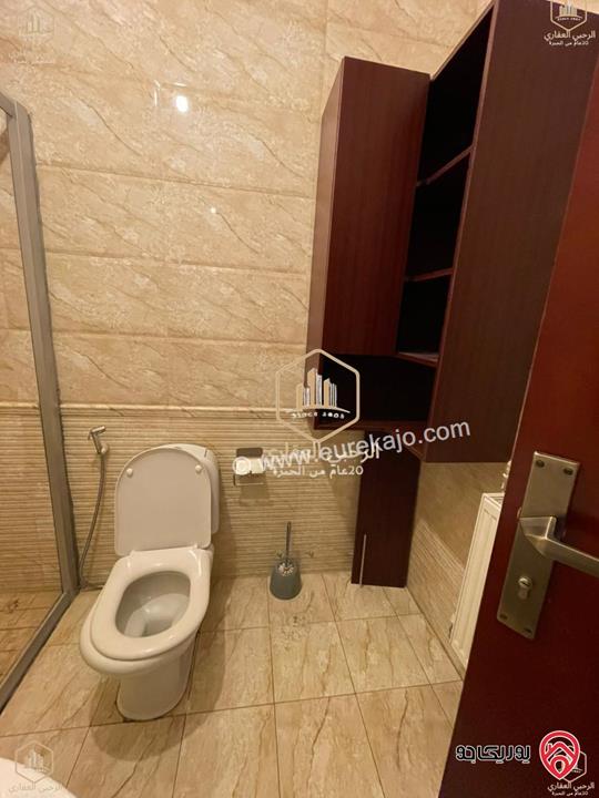 شقة دوبلكس فاخرة طابق ثالث مساحة 220م للايجار في عمان - الرابية