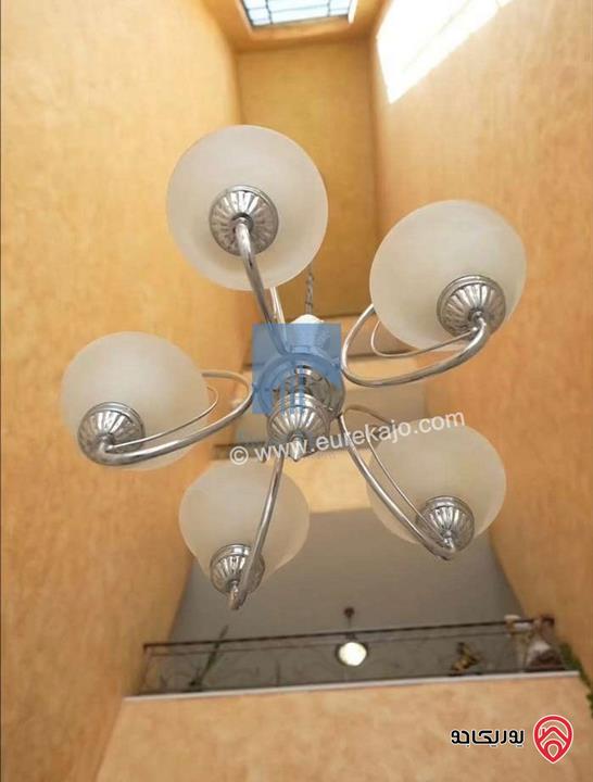 شقة مميزة للبيع في عمان - الكرسي قرب المخابرات طابق ثالث 240م تشطيب سوبر ديلوكس