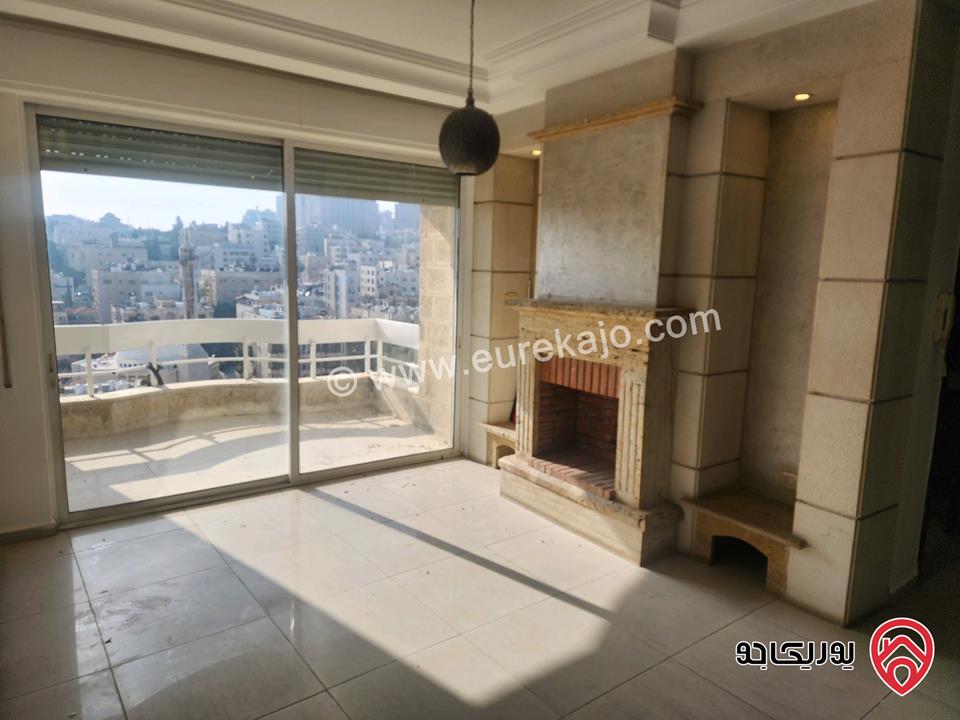 شقة مساحة 200م طابق ثالث للبيع في عمان - الشميساني 