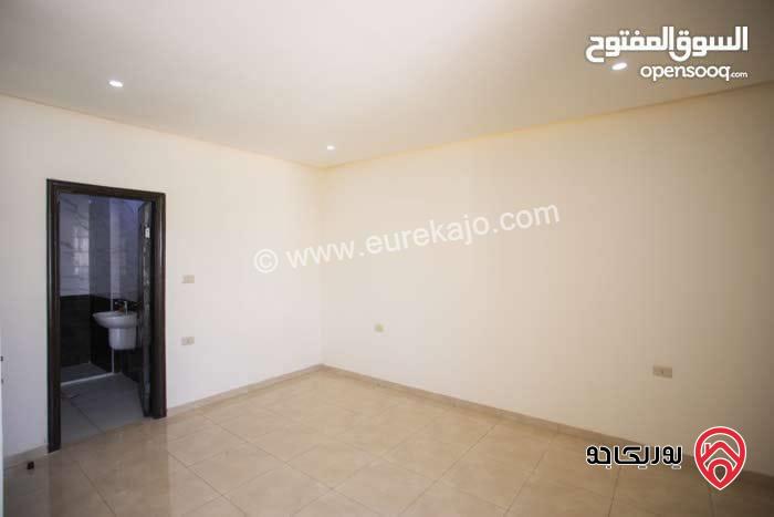 شقة طابق ثالث مع روف مساحة 135م للبيع في عمان - ابو علندا بسعر 50 الف قابل للتفاوض كاش او اقساط