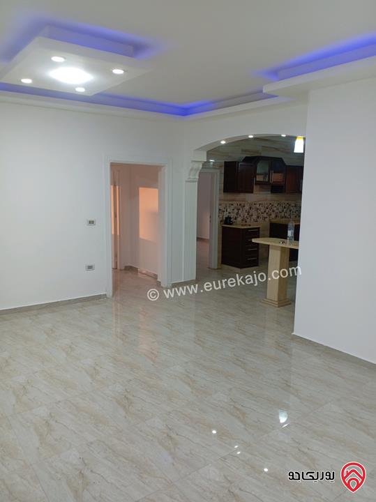 شقة طابقية مساحة 171م للبيع في عمان - تلاع العلي 