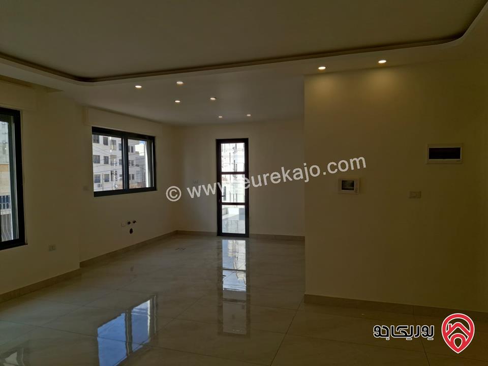 شقة جديدة طابق أول مساحة 175م للبيع في عمان - الرابية