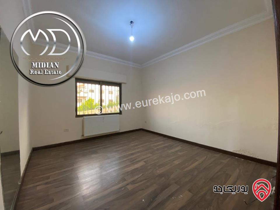 شقة ارضية فارغة للايجار في عمان - دابوق مساحة 175م مع ترس 40م سوبر ديلوكس بسعر مميز جداً