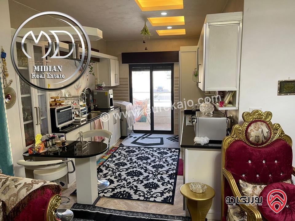 شقة مميزة للبيع في عمان - الرابية طابق اول مساحة 140م تشطيبات و ديكورات سوبر ديلوكس اطلالة جميلة