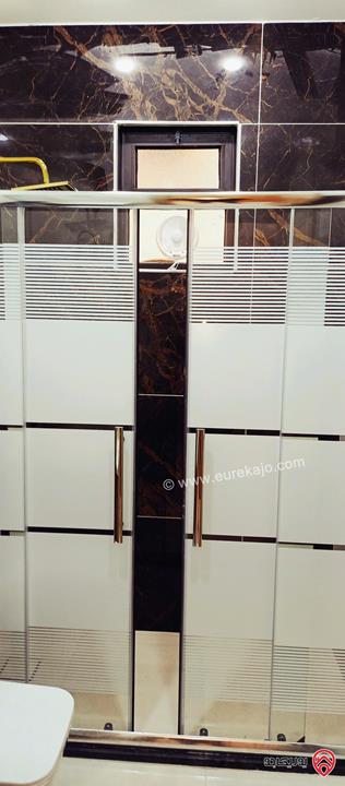 فيلا دوبلكس مساحة 250م على أرض 400م للبيع في الزرقاء - ضاحية المدينة المنورة 