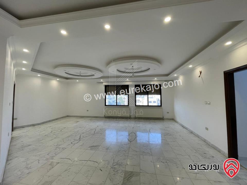 شقة طابق ثالث مساحة 279م فاخرة للبيع في عمان - الشميساني