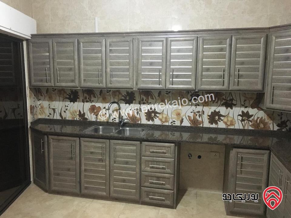 شقة طابق ثالث مساحة 160م للايجار في عمان - جبل عمان 