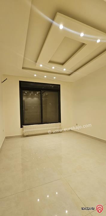 شقة أرضية مساحة 200م داخلي و 40م خارجي للبيع في عمان -  الجبيهة