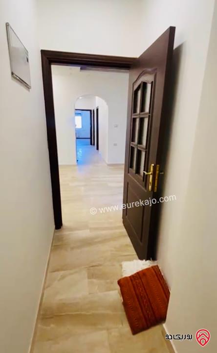 شقة طابق أرضي على مستوى الشارع مساحة 200م للبيع في عمان - خلدا 