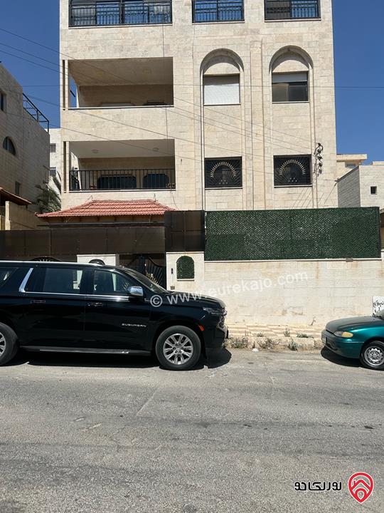 شقة طابق اول مساحة 152م للبيع في عمان - شارع الجاردنز 