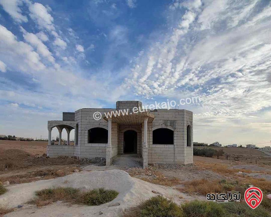 منزل عظم مساحة 305م على أرض 1056م للبيع في عمان - الموقر - الحاتميه