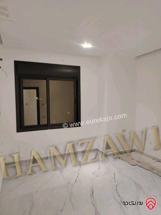 شقة سوبر ديلوكس مساحة 175م داخلي و 150م خارجي للايجار في عمان - طريق المطار 