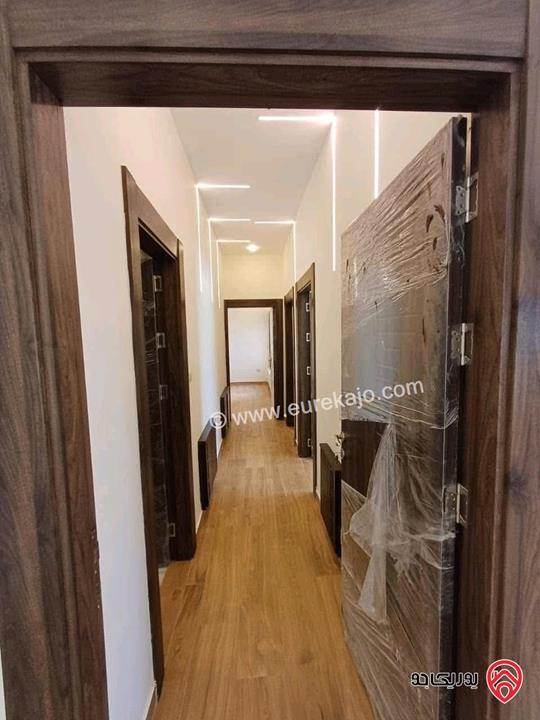 شقة فارغة طابق ثاني مساحة 160م للايجار في عمان - الرابية