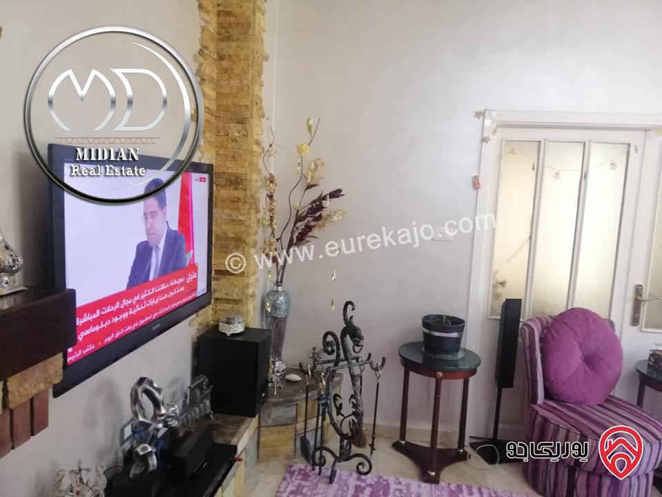 شقة للبيع في عمان - ام السماق مساحة 240م طابق ثاني 4 نوم اطلالة جميلة بسعر مميز جداً 
