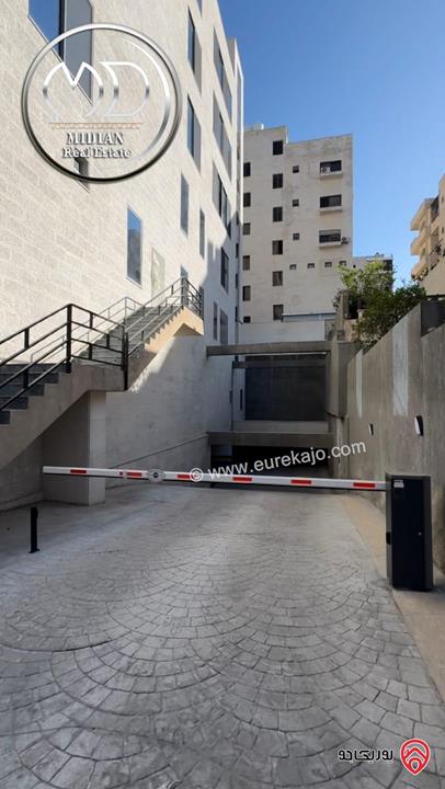 مكتب تجاري فاخر مساحة 95م للإيجار في عمان – الرابية