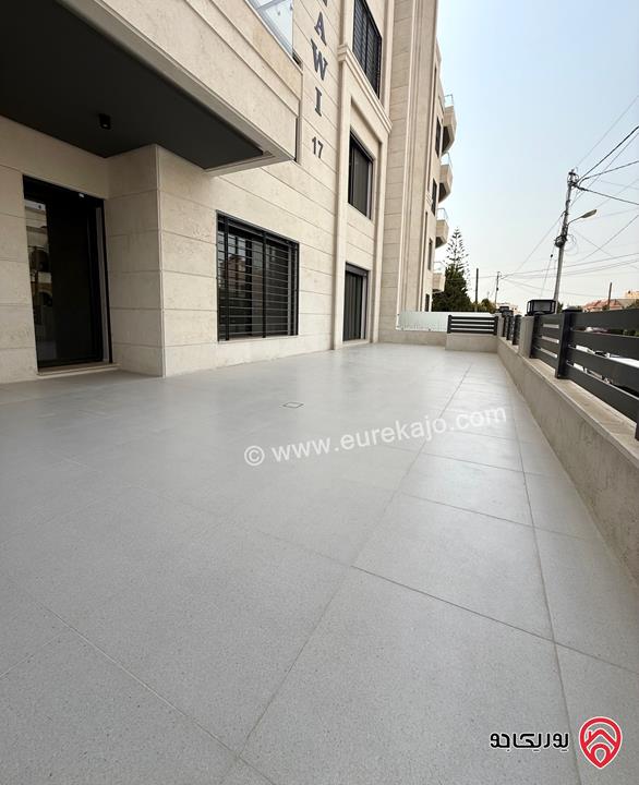 شقة ملوكية مساحة 180م داخلي و 80م خارجي للبيع في عمان - ابو علندا 