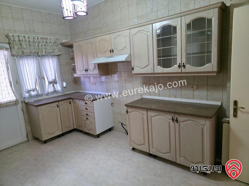 شقة مساحة 173م طابق أول للايجار في عمان - ام السماق 