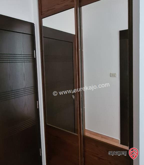 شقة مميزة طابق ثالث مساحة 240م للبيع في عمان - الكرسي