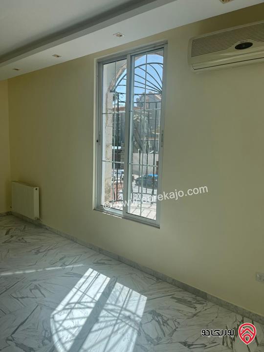 شقة فاخرة طابق أول مساحة 191م للبيع في عمان - الرابية 