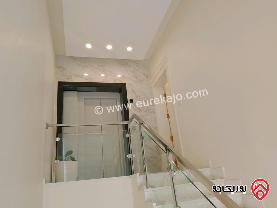فيلا مساحة الارض 755م ةمساحة البناء 1800م للبيع في عمان - الظهير