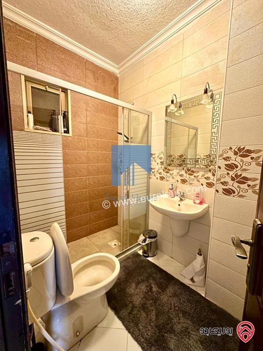 شقة طابقية طابق ثاني 185م تشطيب سوبر ديلوكس للبيع في عمان - خلدا