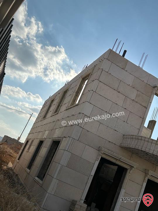 ڤيلا عظم مساحة 430م دوبلكس على أرض 460م للبيع في عمان - البيضاء