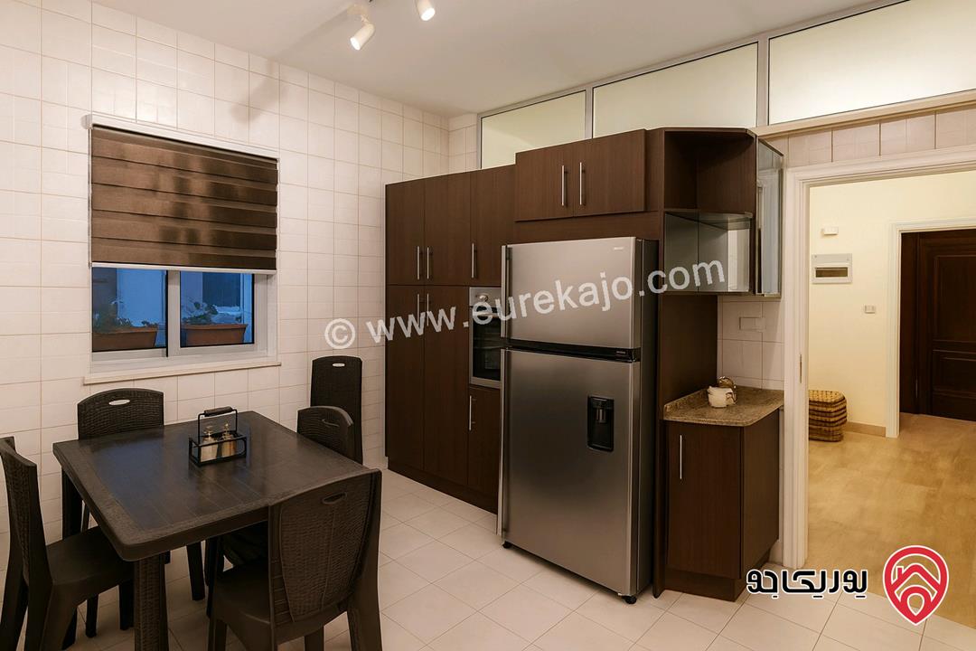 شقة أرضية مساحة 152م داخلي و 50م خارجي للايجار مفروشة في عمان - عبدون