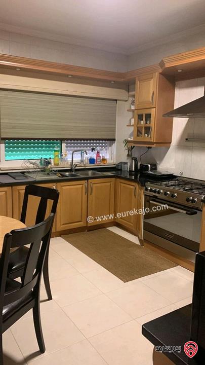 شقة مساحة 207م طابق ثاني للبيع في عمان - دير غبار 