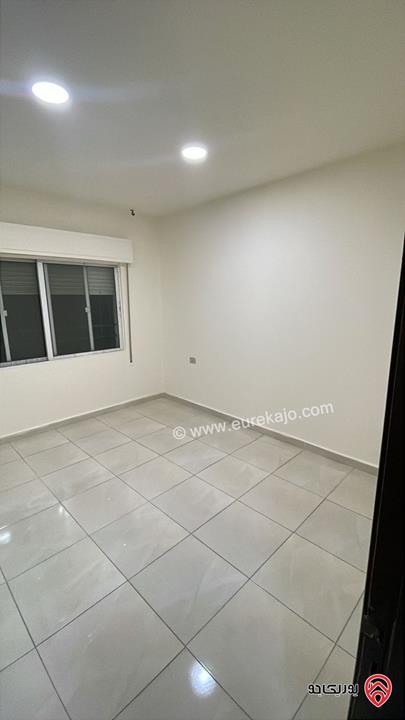 شقة دوبلكس طابق ثالث مساحة 300م للبيع في عمان - ضاحية الاستقلال 