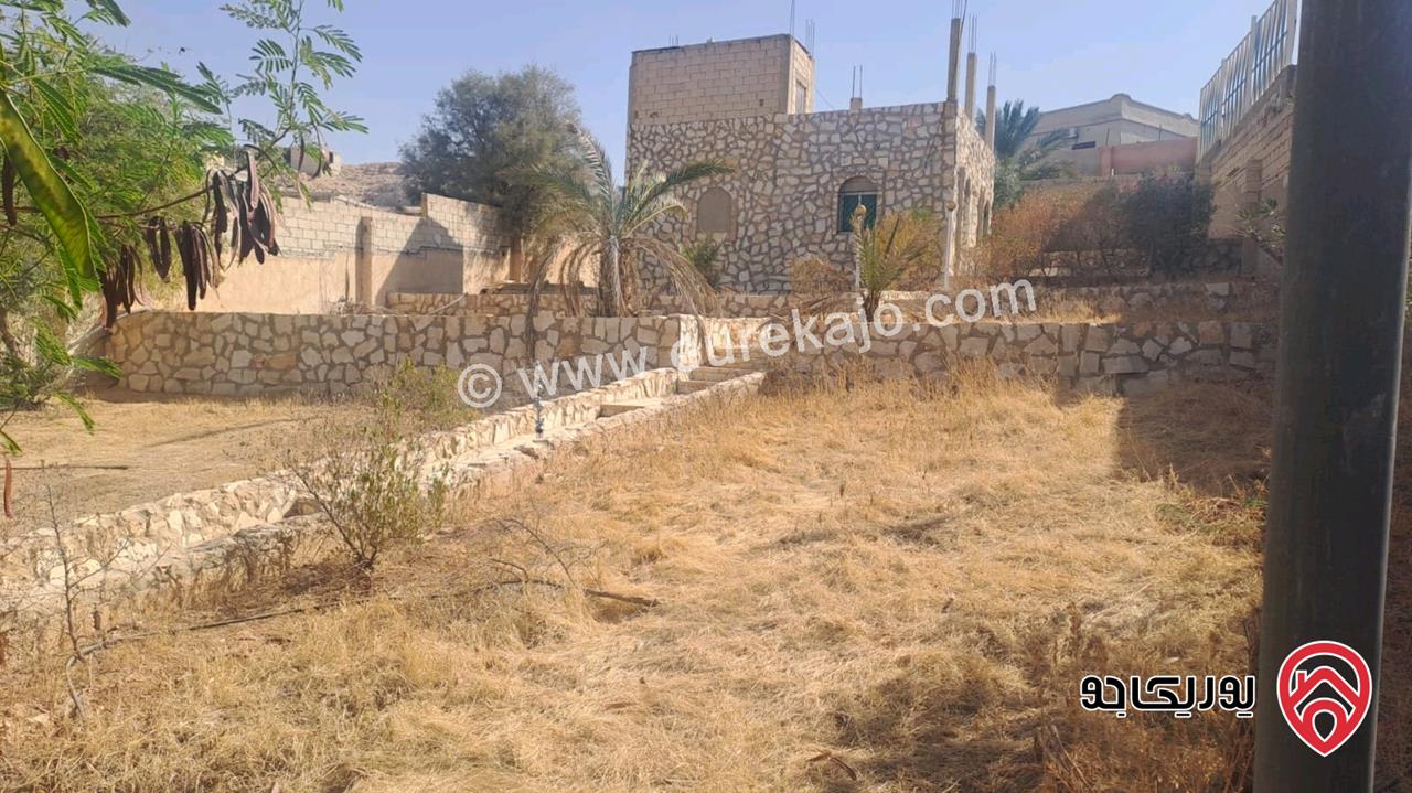 مزرعة مساحة الأرض 781م والبناء 200م للبيع في منطقة البحر الميت - الشونة الجنوبية - بالقرب من إشارة الراما